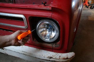 16.Then popped the bucket back onto the adjuster screws and adjusted the light. You will need to fire up the lights and align the lights for the best view.